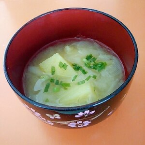 トリプル葱とじゃがいもの味噌汁